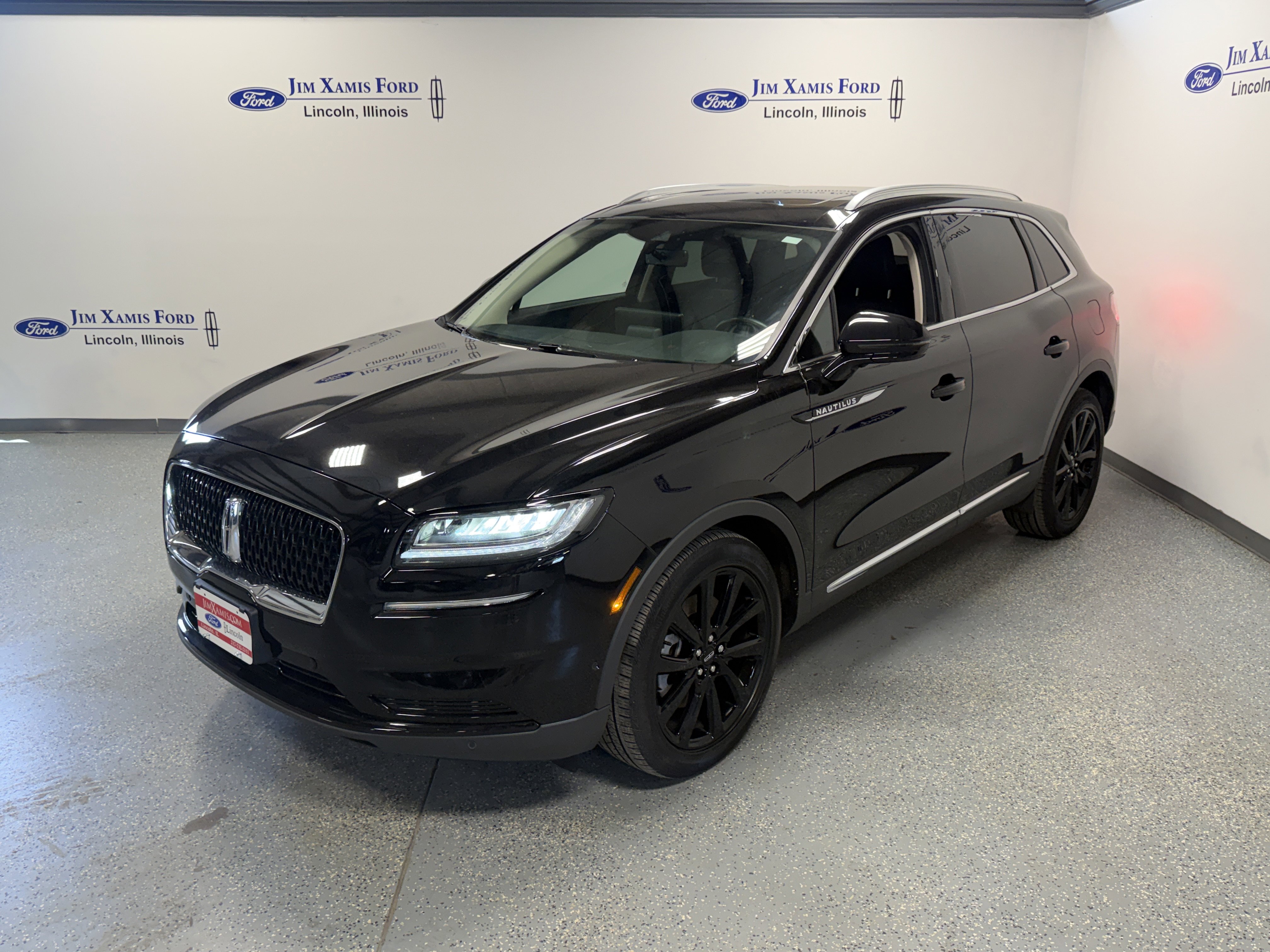 Used 2023 Lincoln Nautilus Reserve w/ Equipment Group 201A AWD/4WD image 3