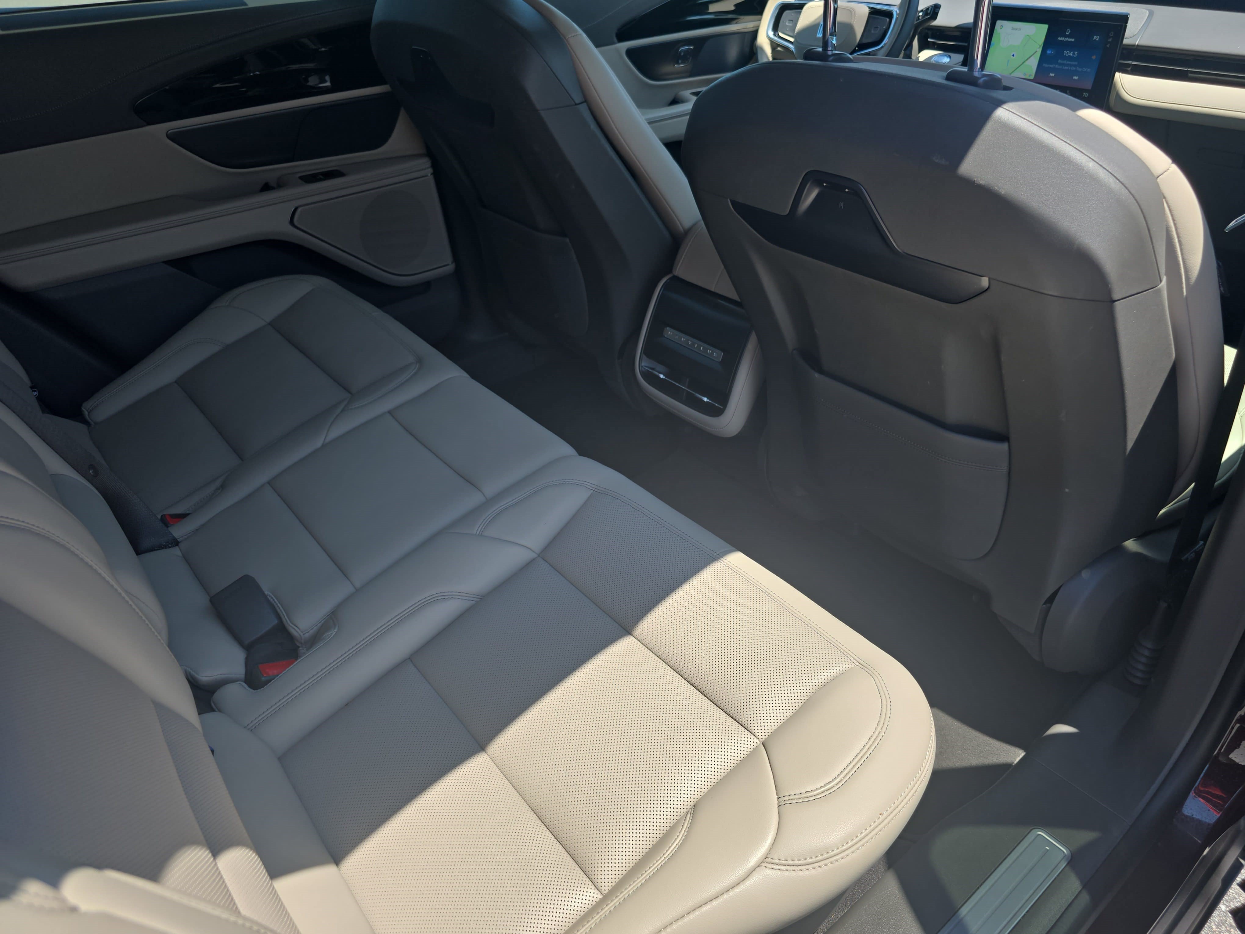 Certified 2025 Lincoln Nautilus Premier AWD/4WD image 11