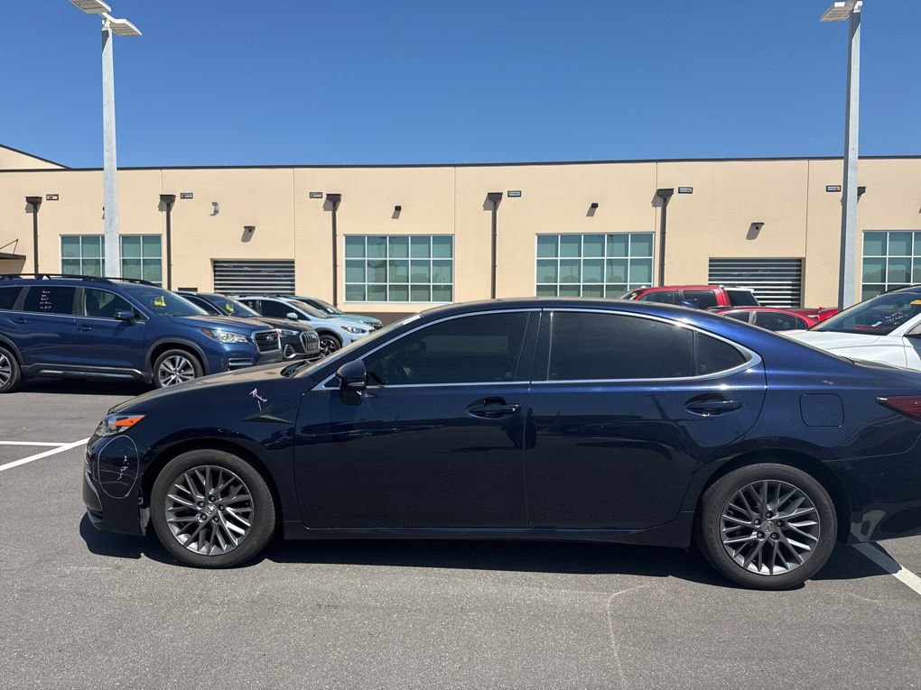 Used 2018 Lexus ES 350 w/ Navigation System Package FWD image 4