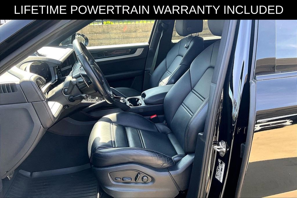 Used 2024 Porsche Cayenne S image 27