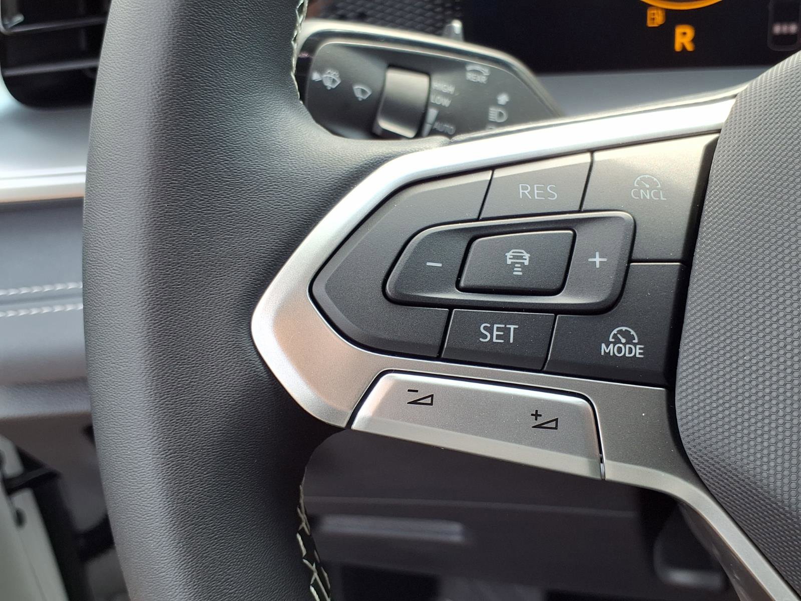 New 2026 Volkswagen Tiguan SE image 19