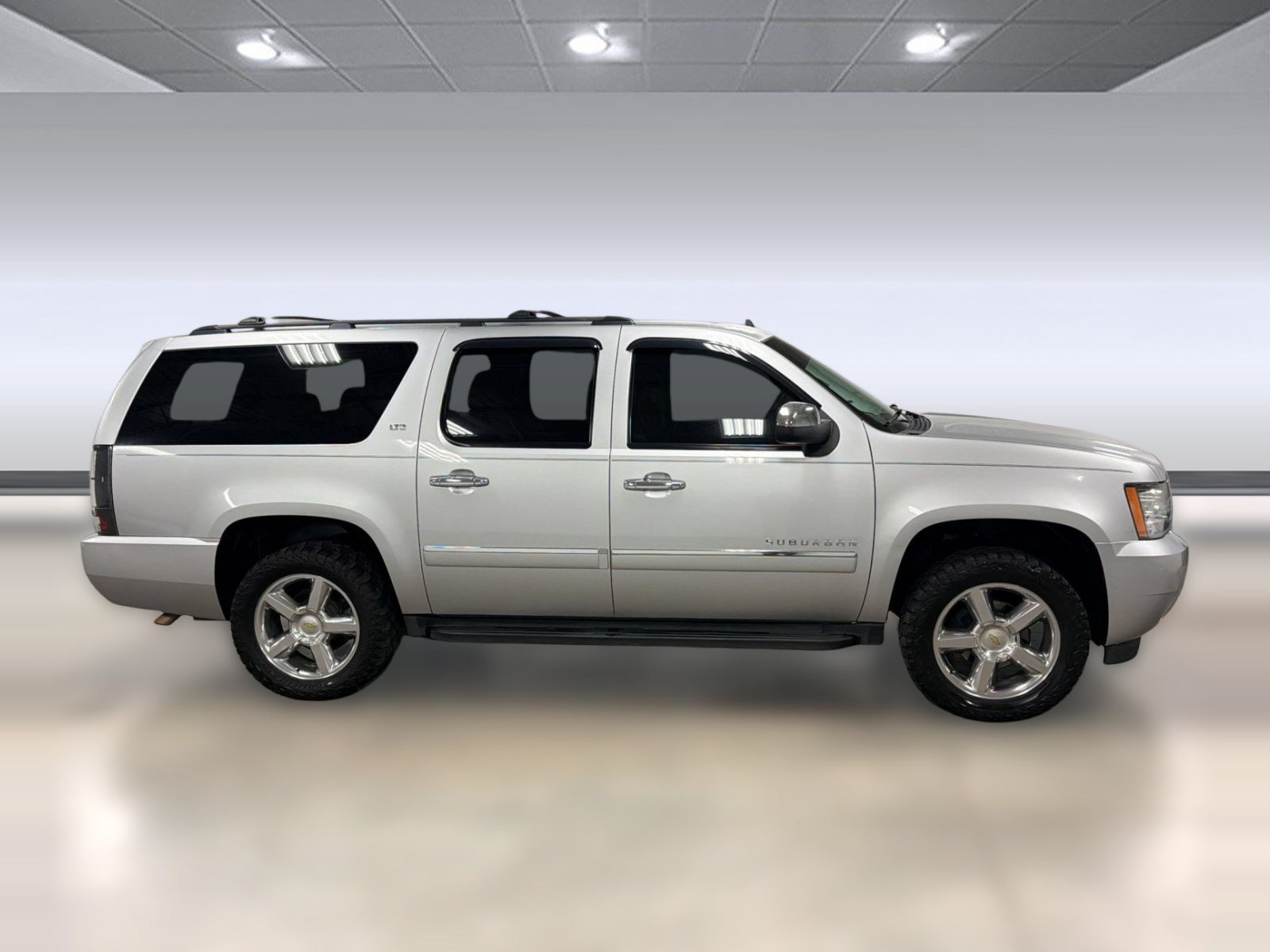 Used 2013 Chevrolet Suburban LTZ AWD/4WD image 7