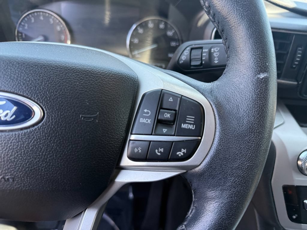 Used 2023 Ford Explorer XLT w/ Equipment Group 202A AWD/4WD image 8