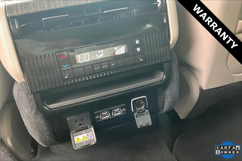 Used 2023 Jeep Wagoneer Series III w/ Preferred Equipment Group AWD/4WD image 10