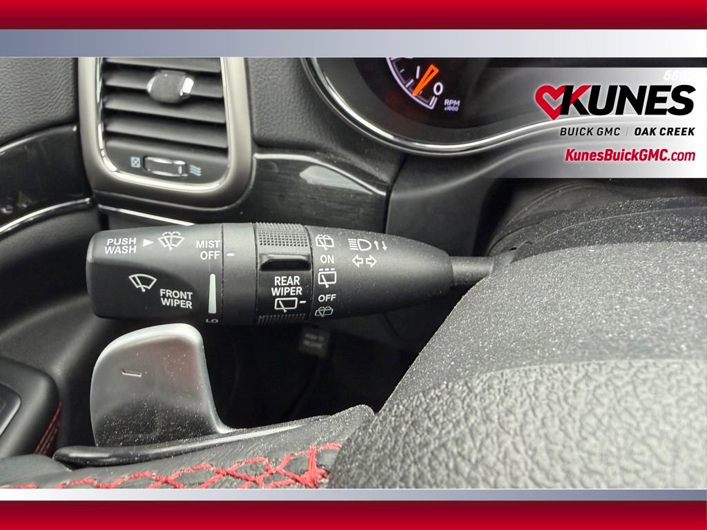 Used 2018 Jeep Grand Cherokee Trailhawk w/ Trailhawk Luxury Group AWD/4WD image 14