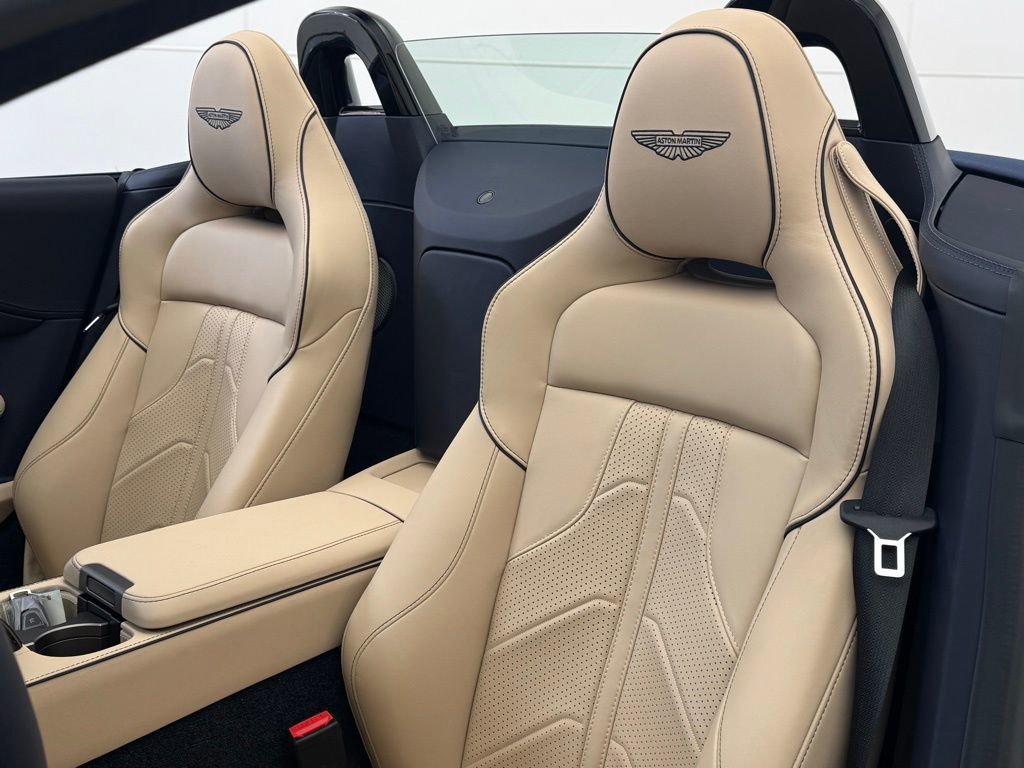 New 2026 Aston Martin V8 Vantage Roadster image 4