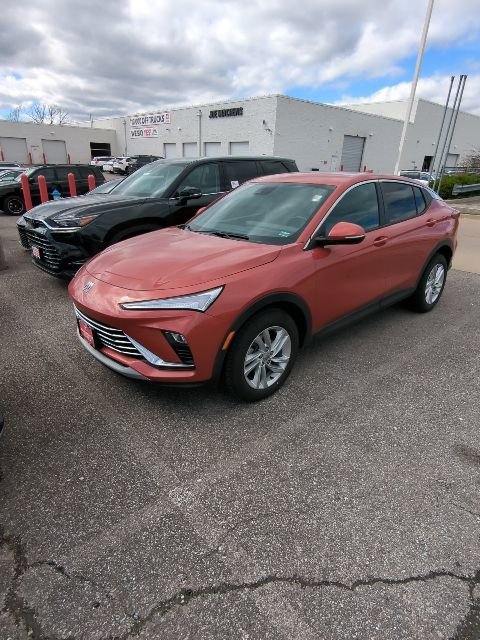 Used 2024 Buick Envista Preferred w/ Convenience I Package image 2