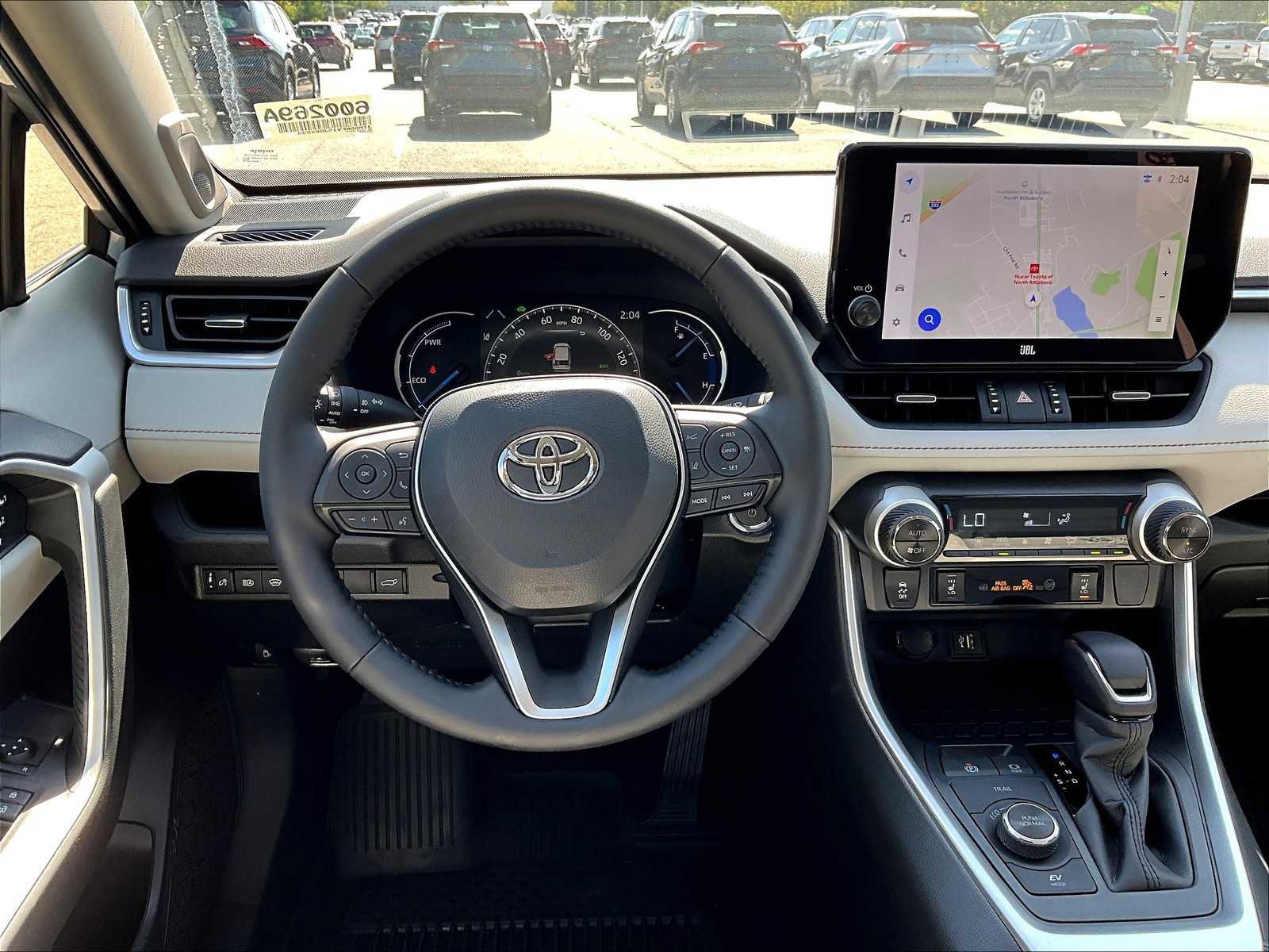 Used 2025 Toyota RAV4 XLE Premium image 17