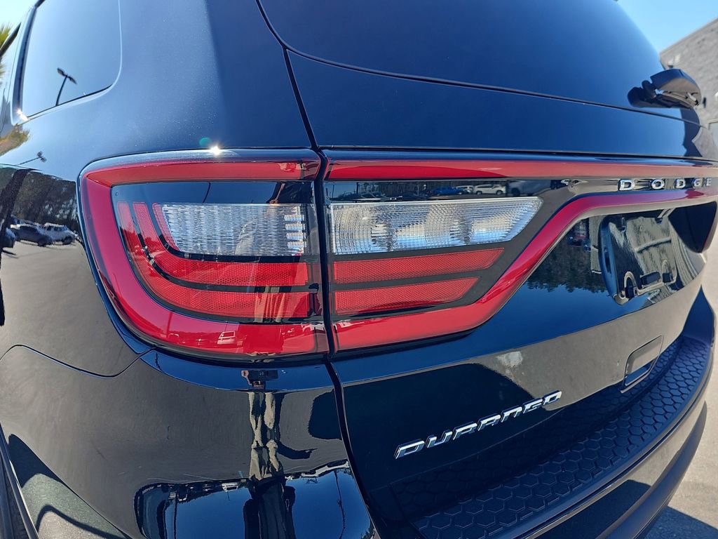 Used 2023 Dodge Durango SXT image 35