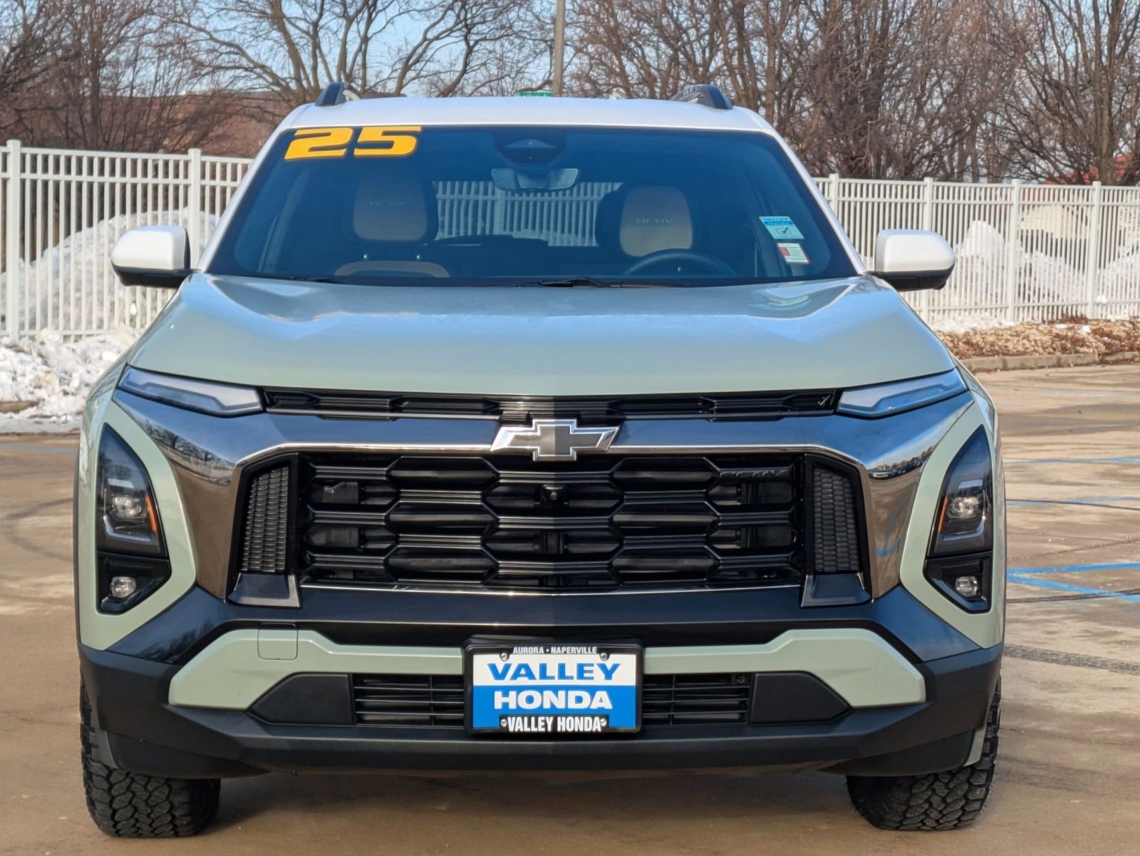 Used 2025 Chevrolet Equinox ACTIV w/ Safety and Technology Package image 3