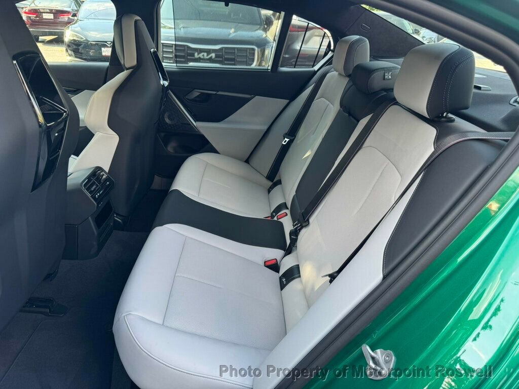 Used 2026 BMW M5 w/ Carbon Package image 7