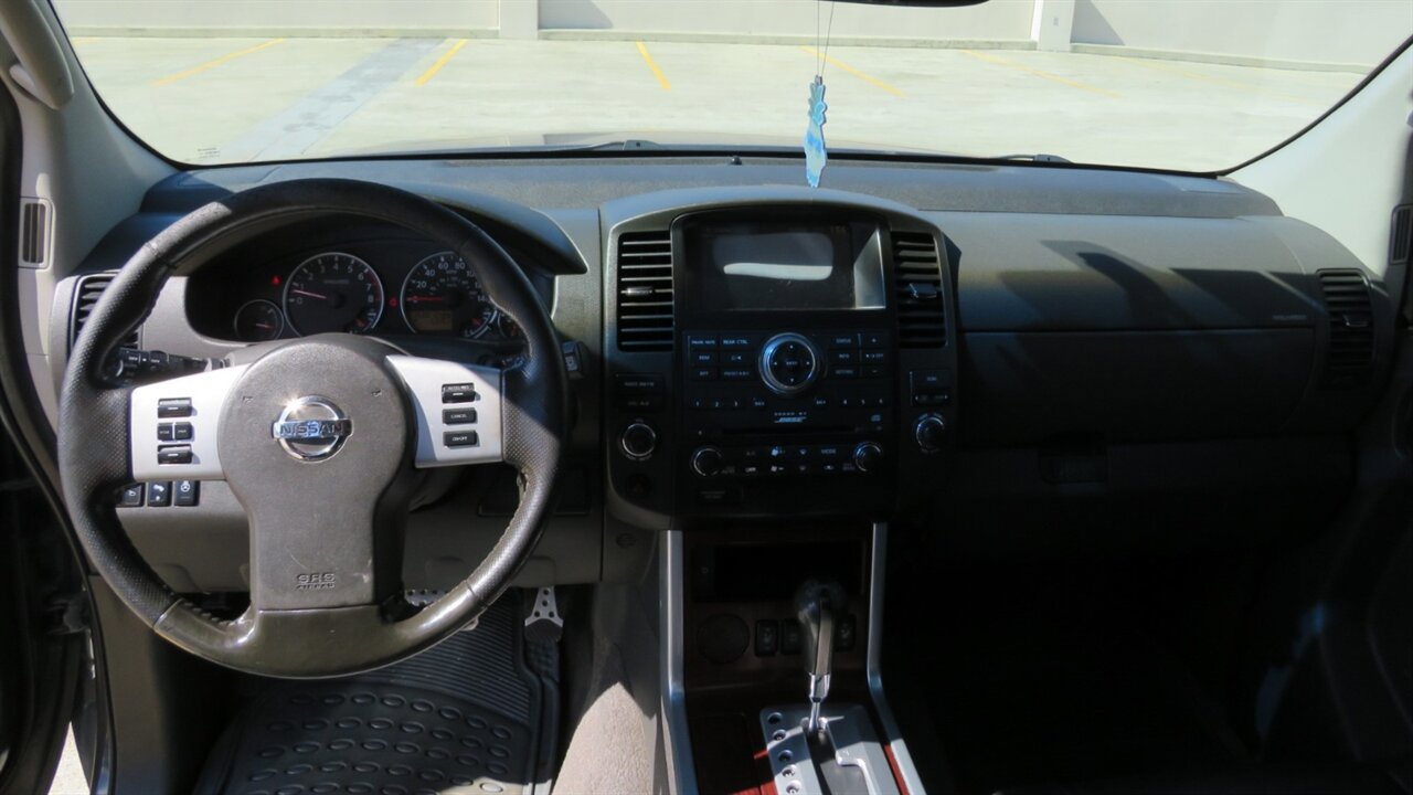 Used 2008 Nissan Pathfinder LE RWD image 11