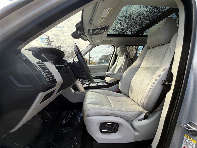 Used 2014 Land Rover Range Rover HSE AWD/4WD image 29
