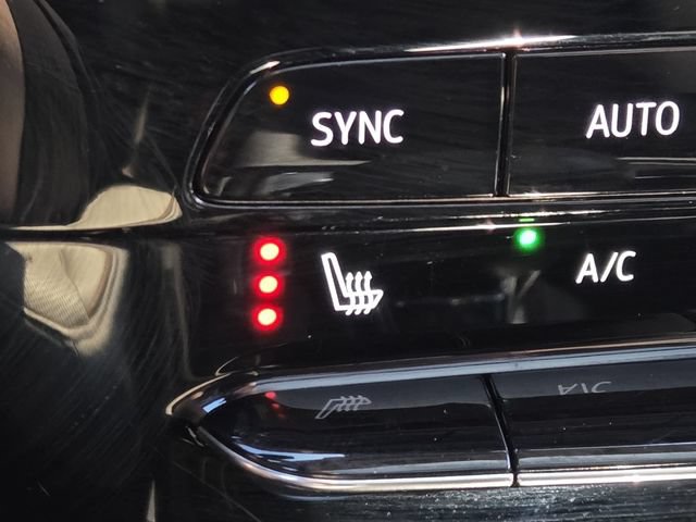 Used 2024 Buick Encore GX Avenir w/ Avenir Technology Package AWD/4WD image 7