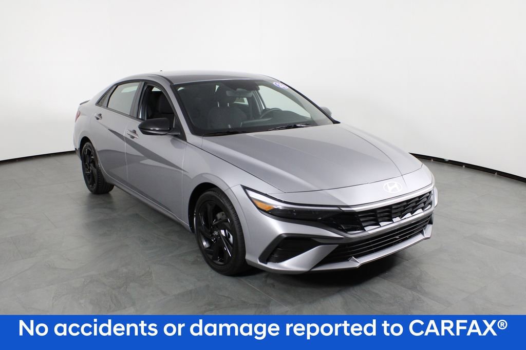 Used 2026 Hyundai Elantra Sport image 5