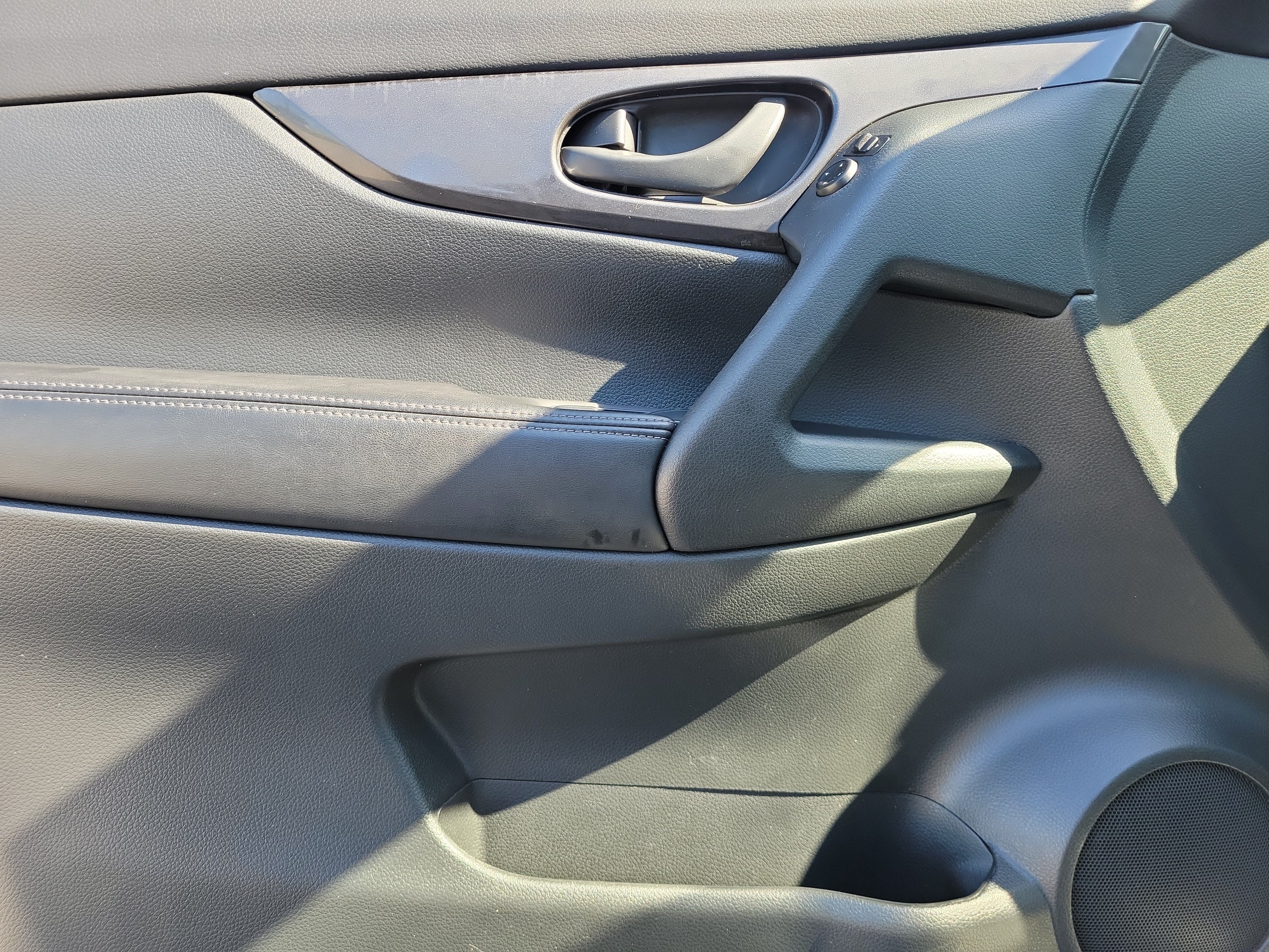 Certified 2020 Nissan Rogue S FWD image 14
