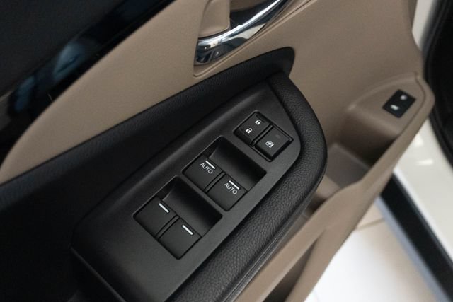Used 2018 Honda Pilot Elite image 16
