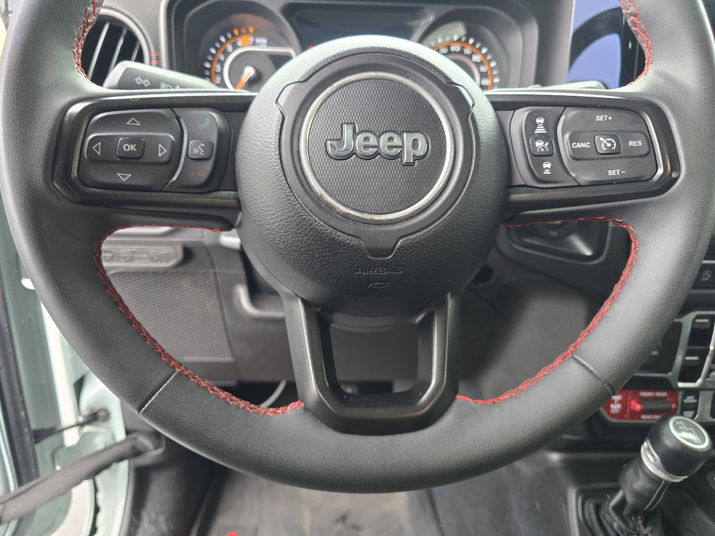 Used 2024 Jeep Wrangler Unlimited Rubicon w/ Safety Group image 37