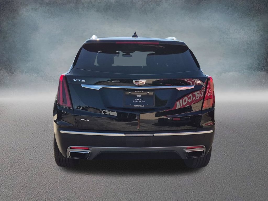 Certified 2024 Cadillac XT5 Premium Luxury w/ LPO, Floor Liner Package AWD/4WD image 3