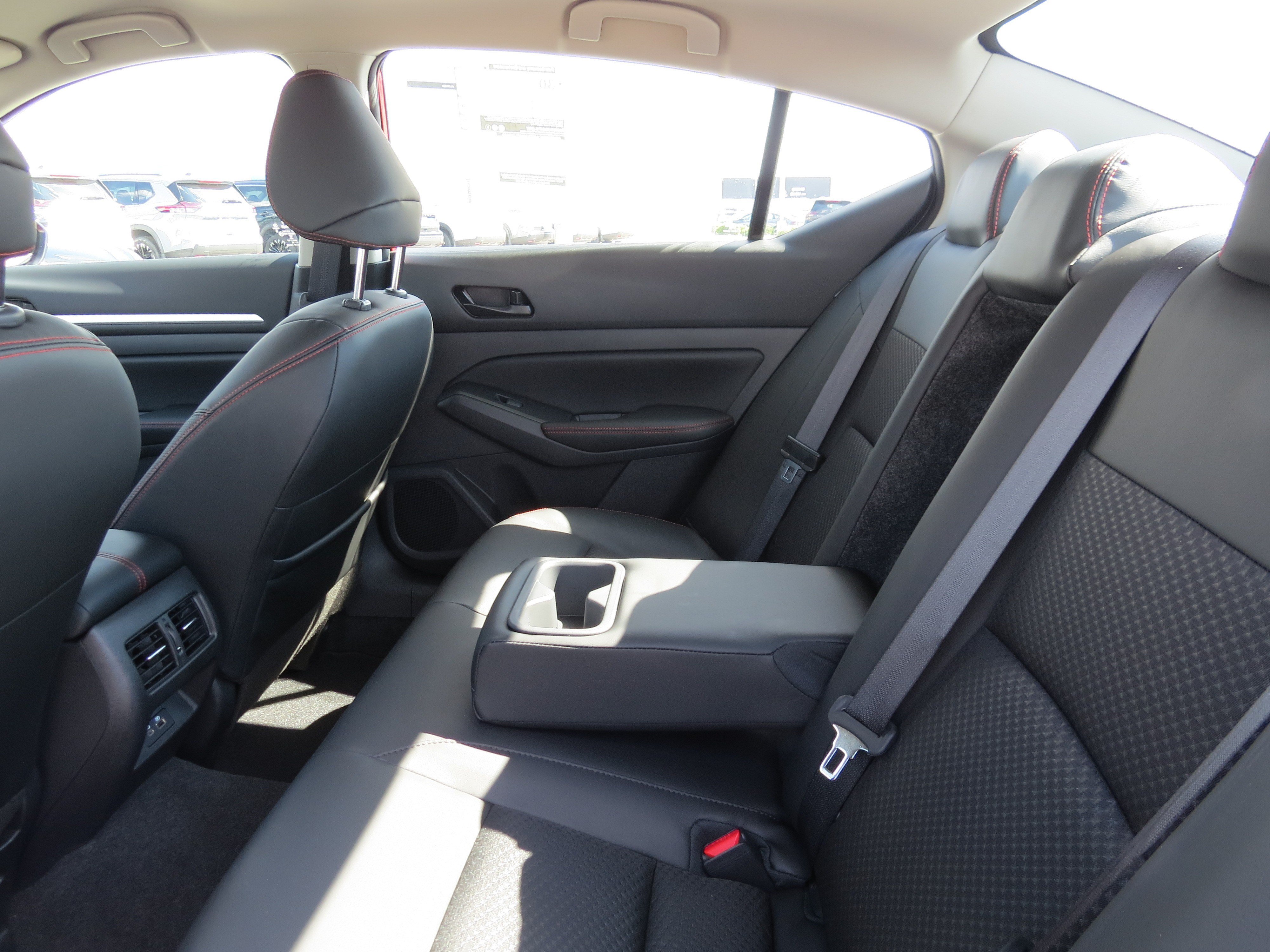 New 2026 Nissan Altima 2.5 SR FWD image 12