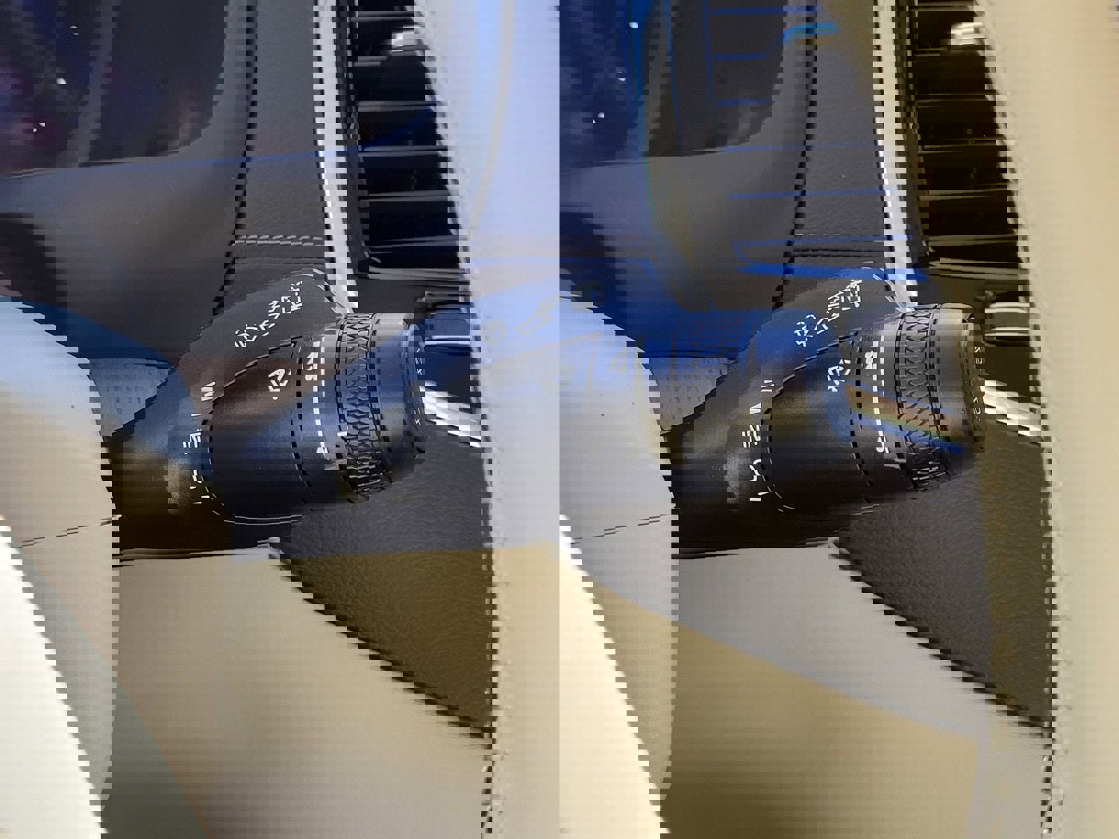 Certified 2023 Volvo XC90 T8 Ultimate w/ Lounge Package AWD/4WD image 22