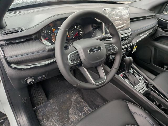 New 2026 Jeep Compass Latitude image 11