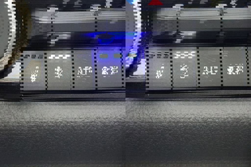 Used 2025 Toyota Sequoia Limited image 24