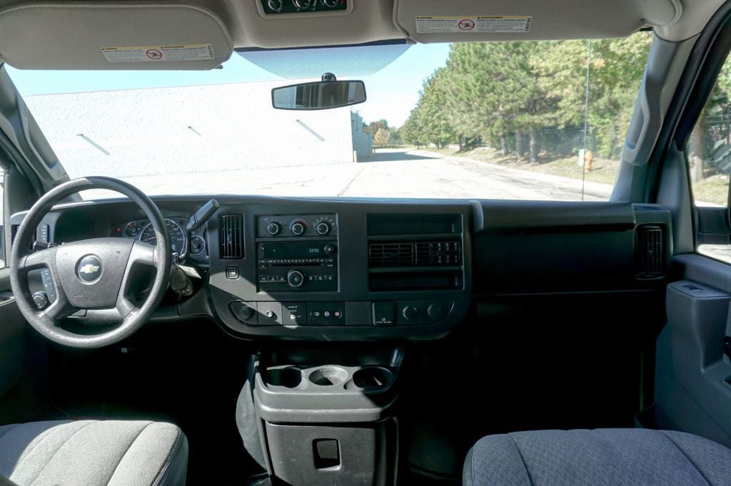 Used 2017 Chevrolet Express 3500 LT w/ LT Preferred Equipment Group RWD image 9
