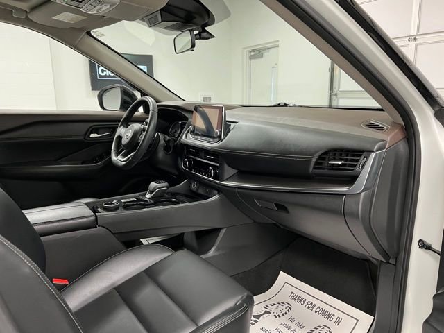 Used 2023 Nissan Rogue SV w/ SV Premium B Package AWD/4WD image 53
