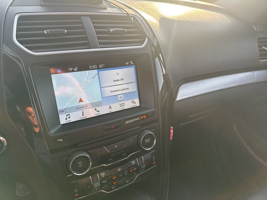 Used 2017 Ford Explorer XLT w/ Equipment Group 202A image 23