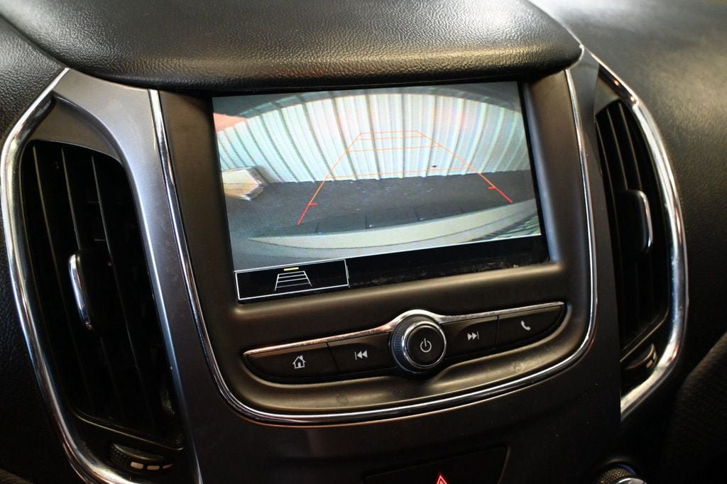 Used 2019 Chevrolet Cruze LS FWD image 10