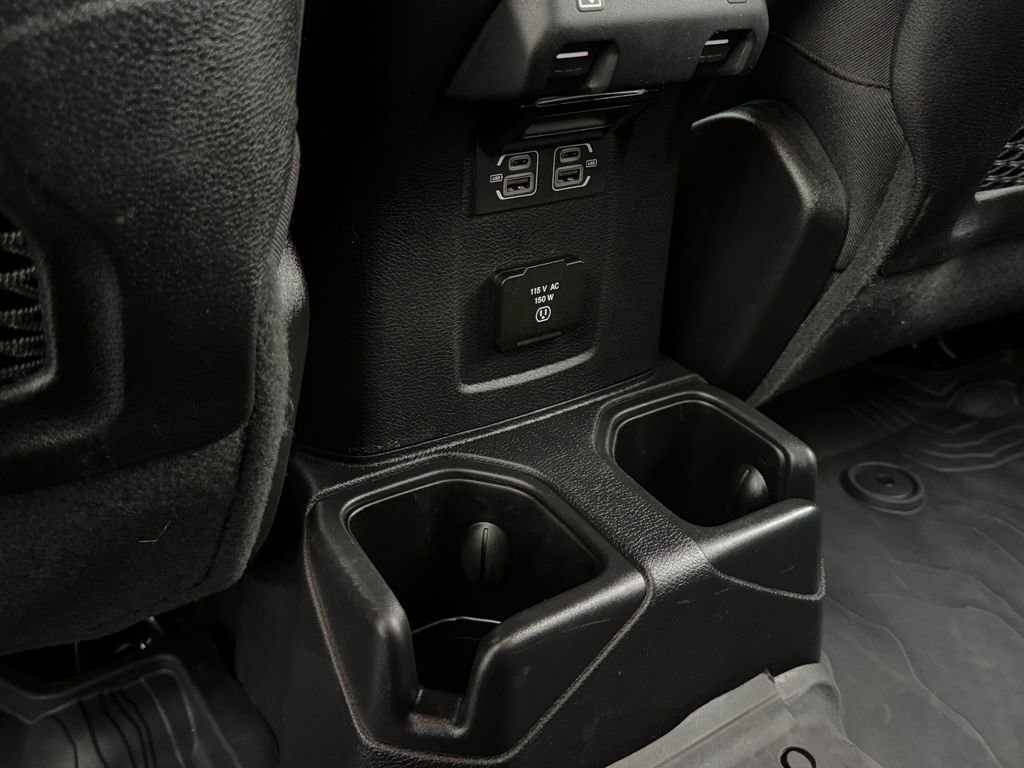 Used 2021 Jeep Wrangler Unlimited Rubicon AWD/4WD image 37