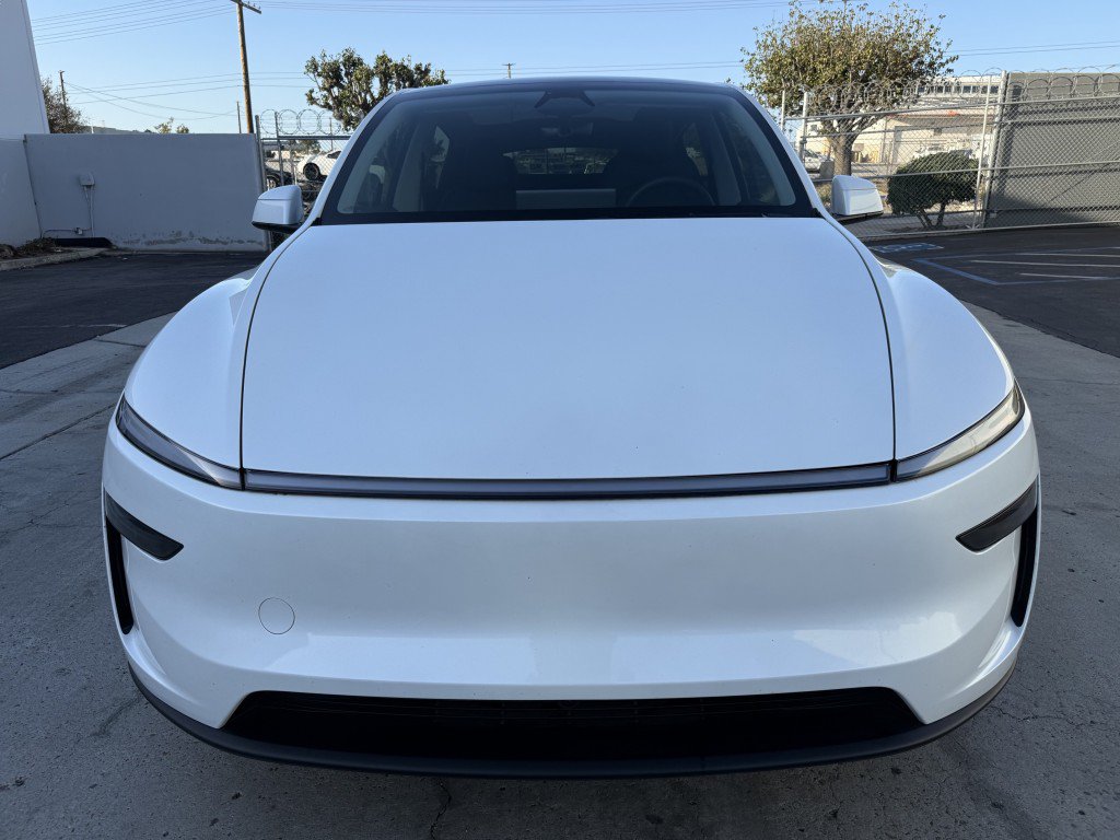 Used 2026 Tesla Model Y Long Range RWD image 6