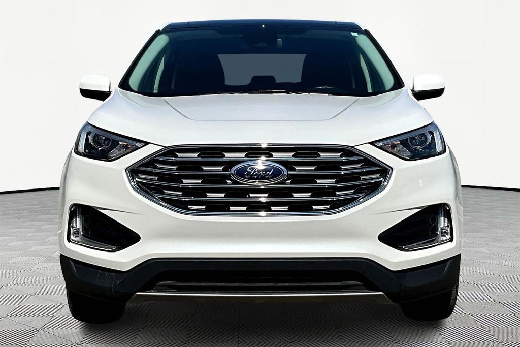 Used 2022 Ford Edge SEL w/ Convenience Package image 3