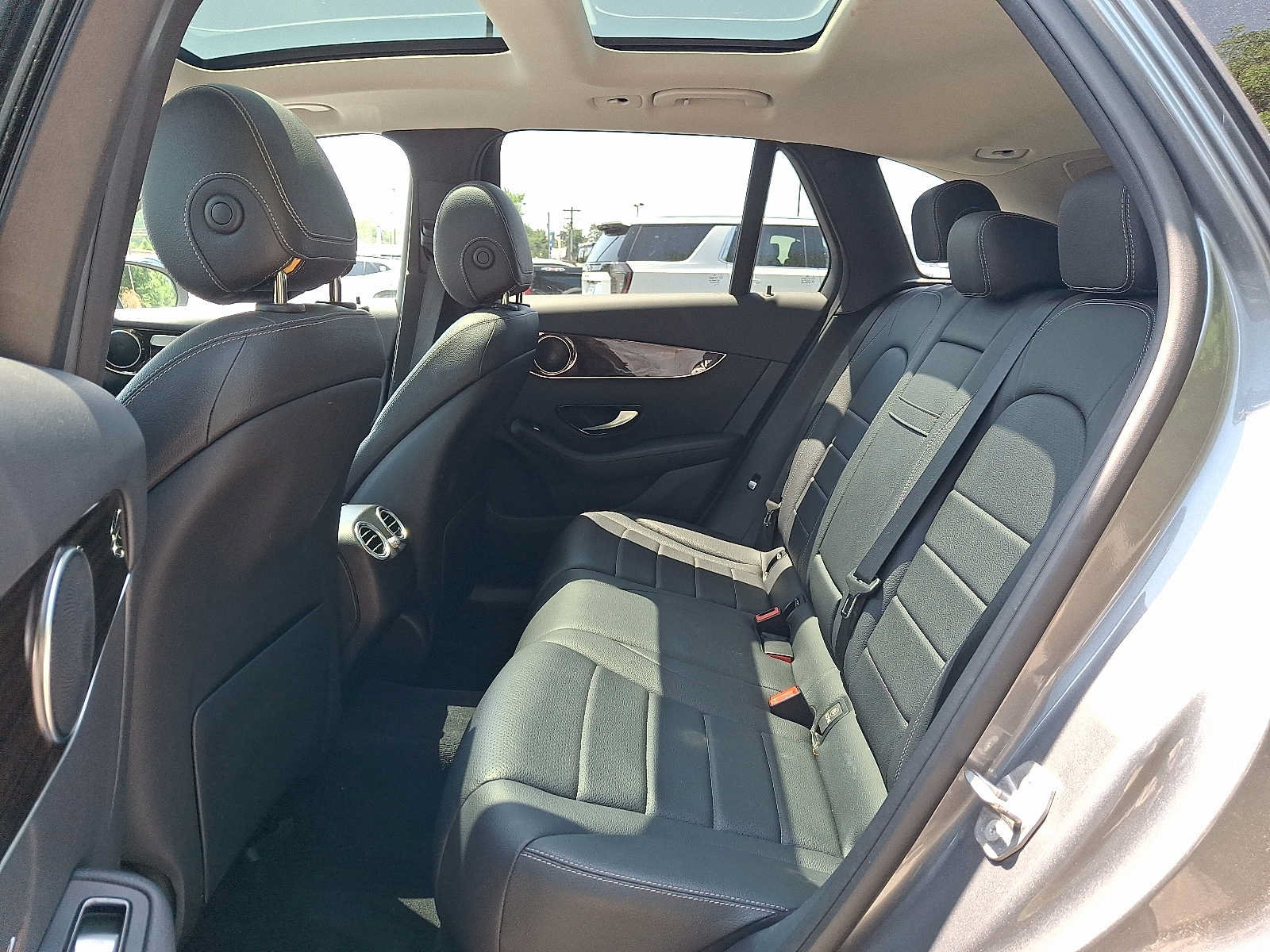 Used 2016 Mercedes-Benz GLC 300 4MATIC image 11