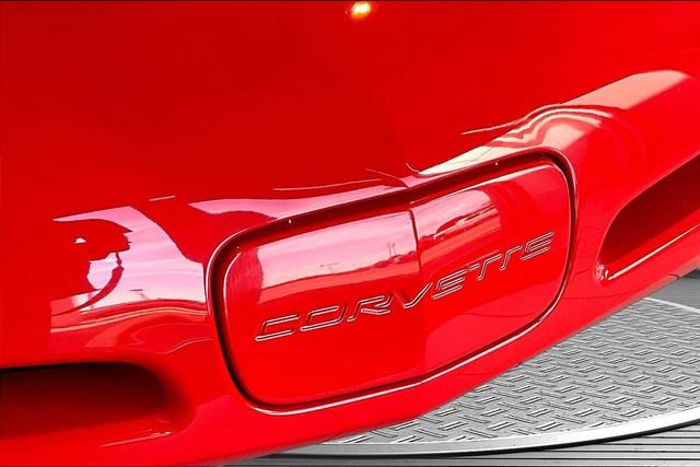 Used 2001 Chevrolet Corvette Coupe w/ Preferred Equipment Group2 RWD image 19