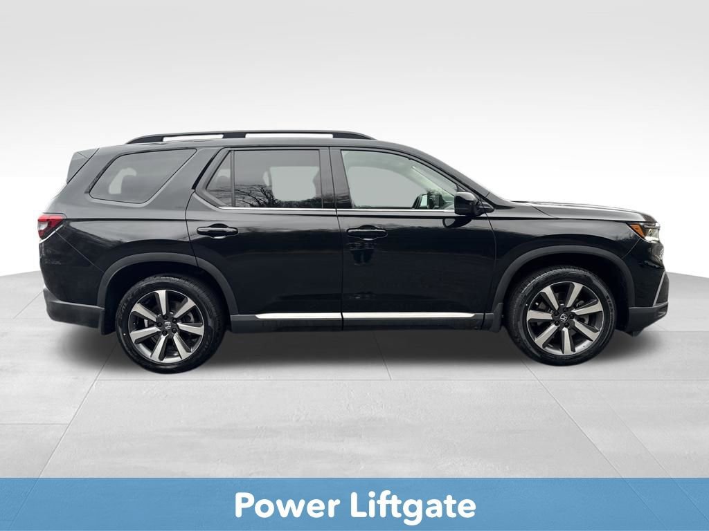 Used 2024 Honda Pilot Touring image 10