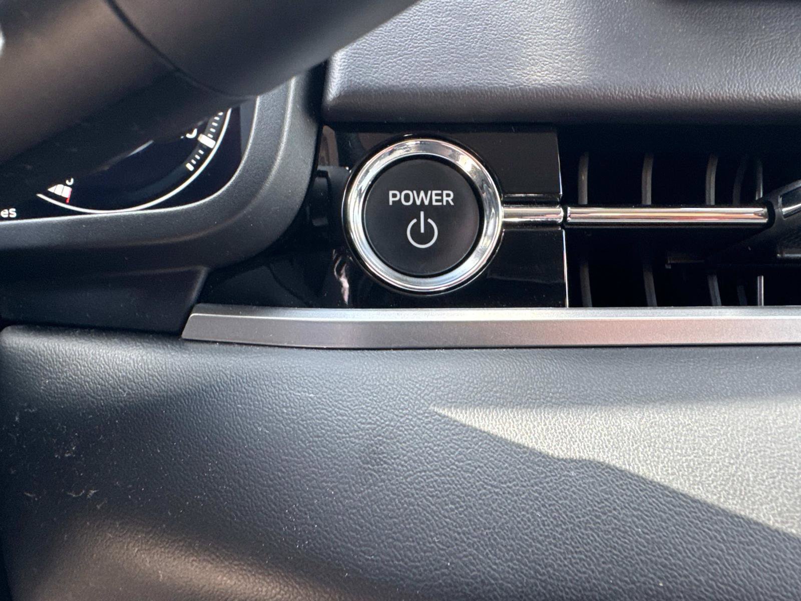 Used 2023 Mitsubishi Outlander SEL image 29