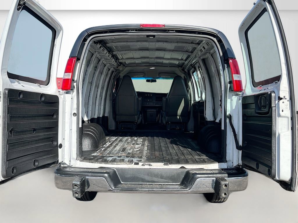 Used 2022 GMC Savana 2500 Work Van w/ Driver Convenience Package image 22