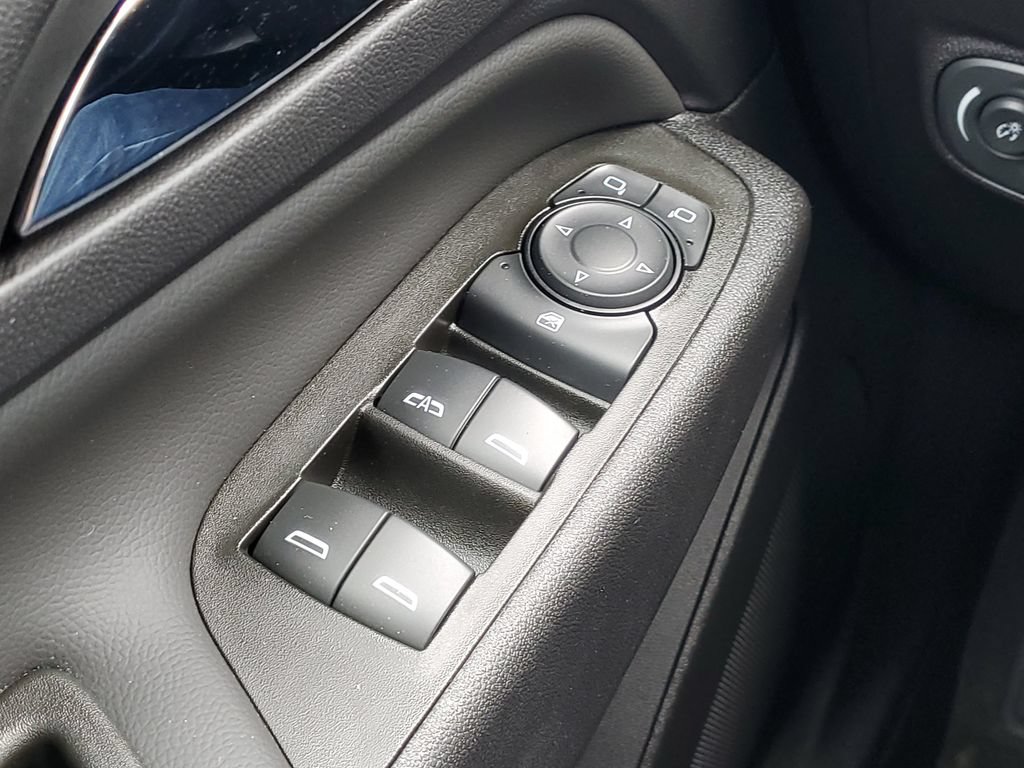 Used 2024 Chevrolet Equinox LT w/ LPO, Floor Liner Package FWD image 16