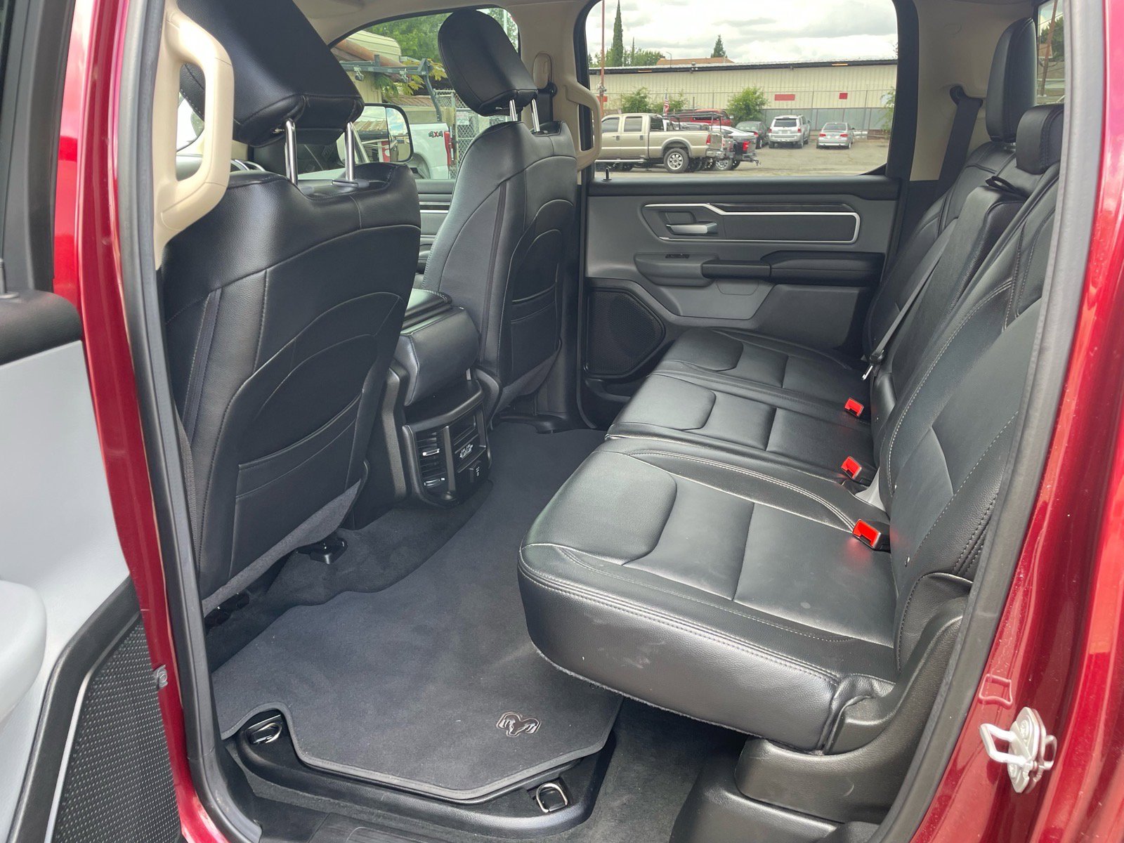 Used 2020 RAM 1500 Big Horn AWD/4WD image 12