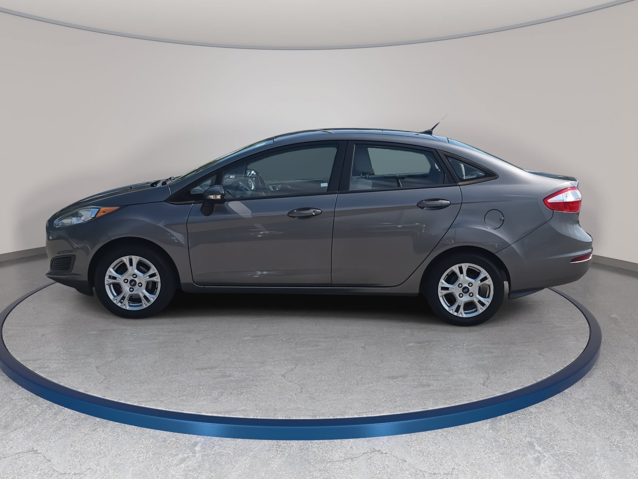 Used 2014 Ford Fiesta SE FWD image 8