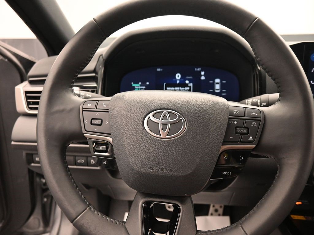 Used 2025 Toyota Camry XSE image 20