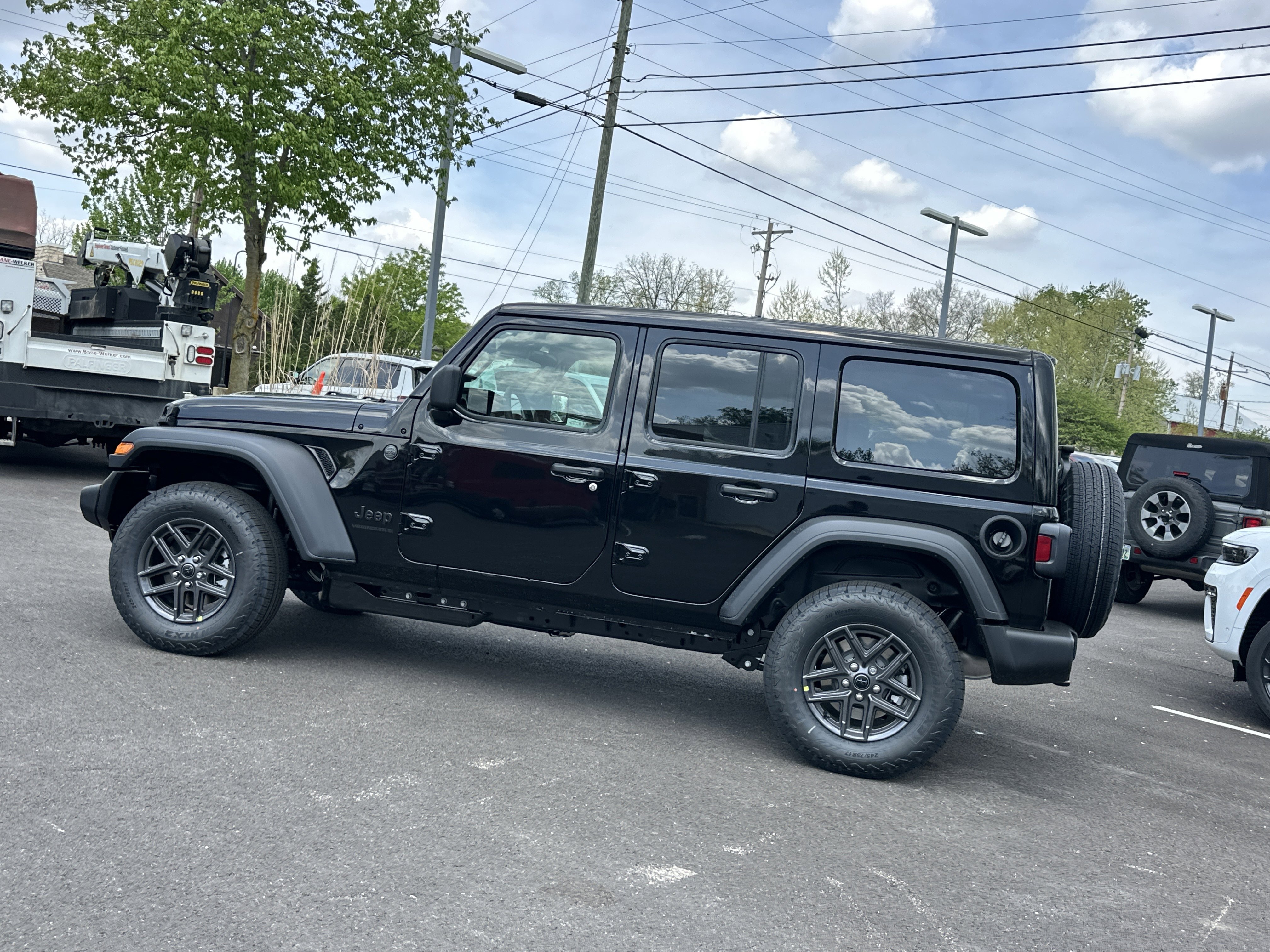 New 2026 Jeep Wrangler Unlimited Sport AWD/4WD image 23