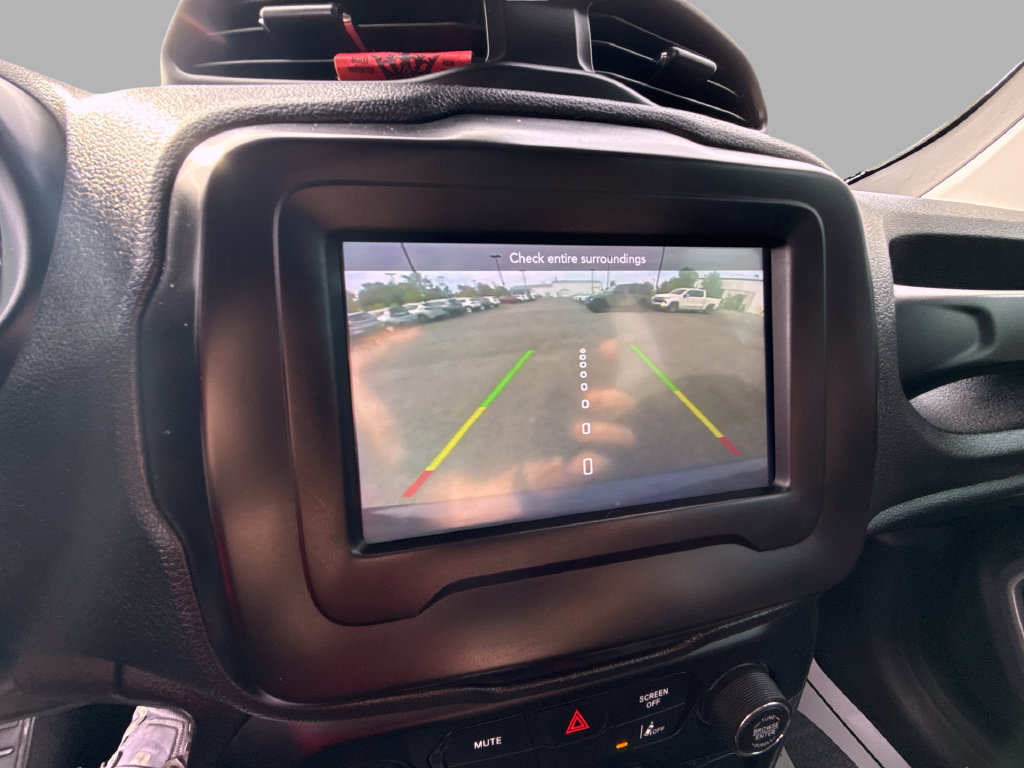 Used 2021 Jeep Renegade Latitude AWD/4WD image 23