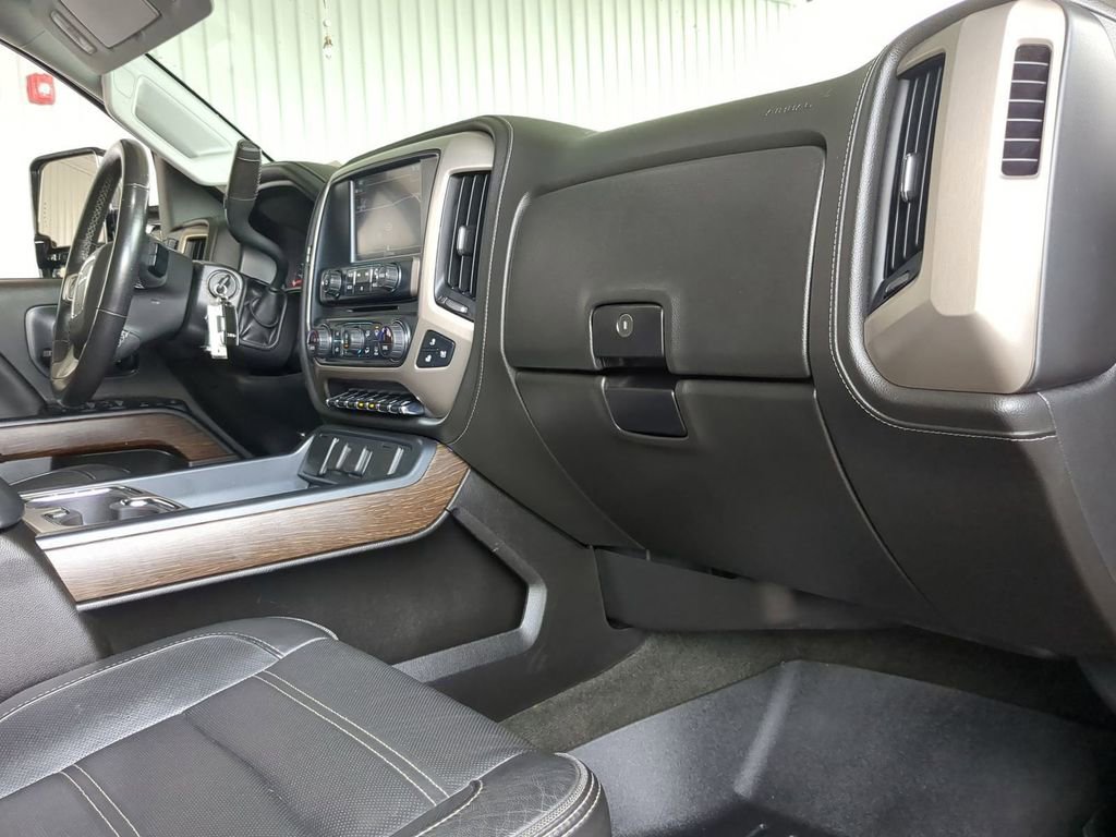 Used 2017 GMC Sierra 2500 Denali w/ Duramax Plus Package image 21