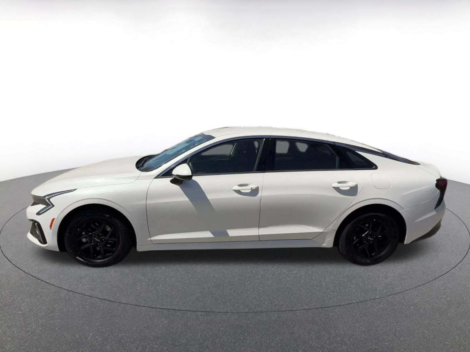 Used 2025 Kia K5 LXS FWD image 9