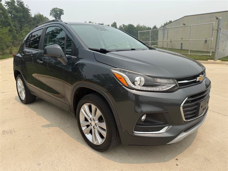 Used 2017 Chevrolet Trax Premier w/ Driver Confidence II Package AWD/4WD image 9