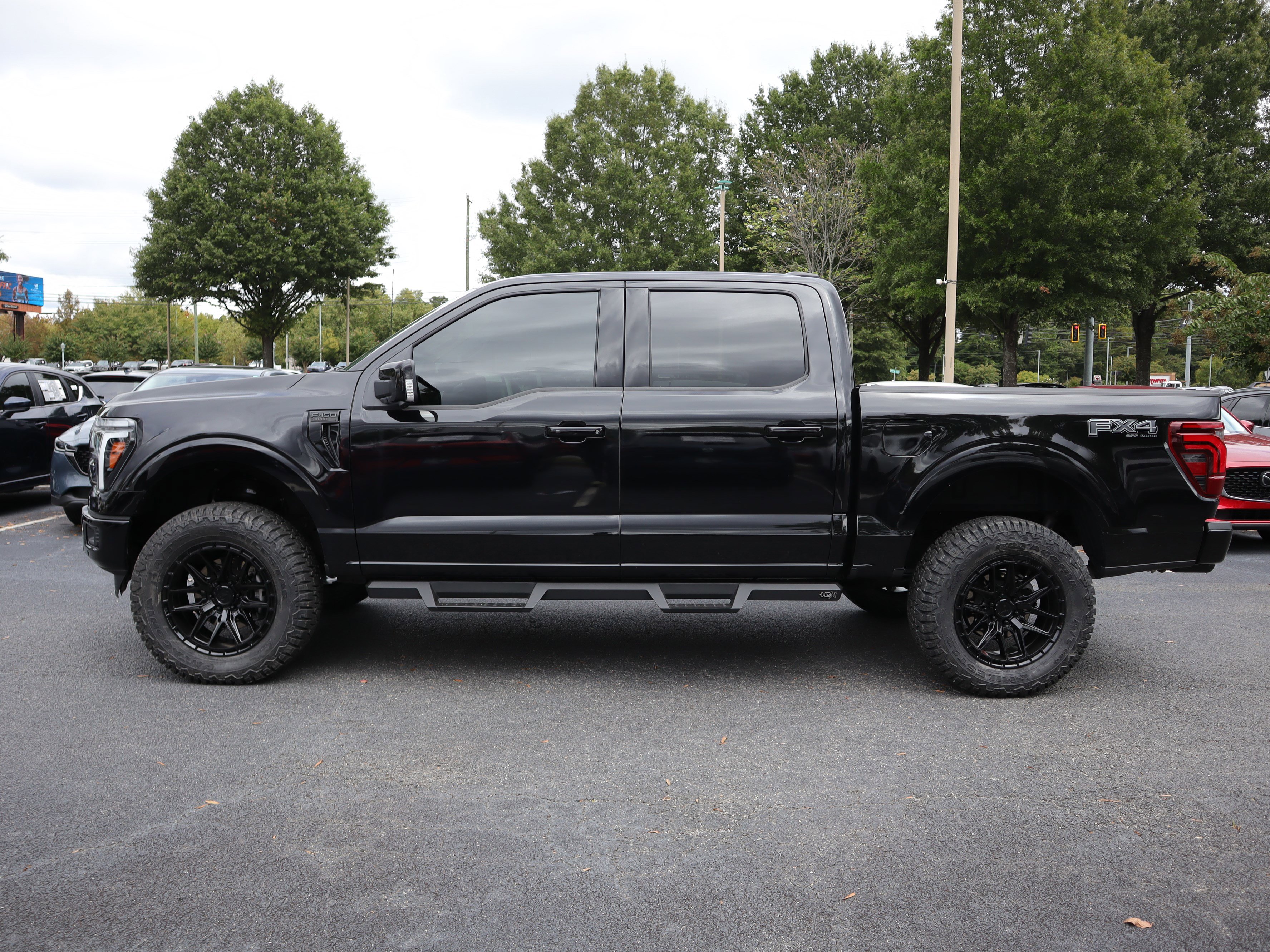 Used 2025 Ford F150 Lariat w/ Equipment Group 501A Mid image 5