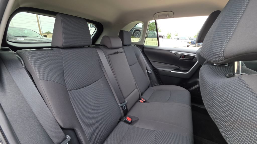 Used 2023 Toyota RAV4 LE FWD image 14